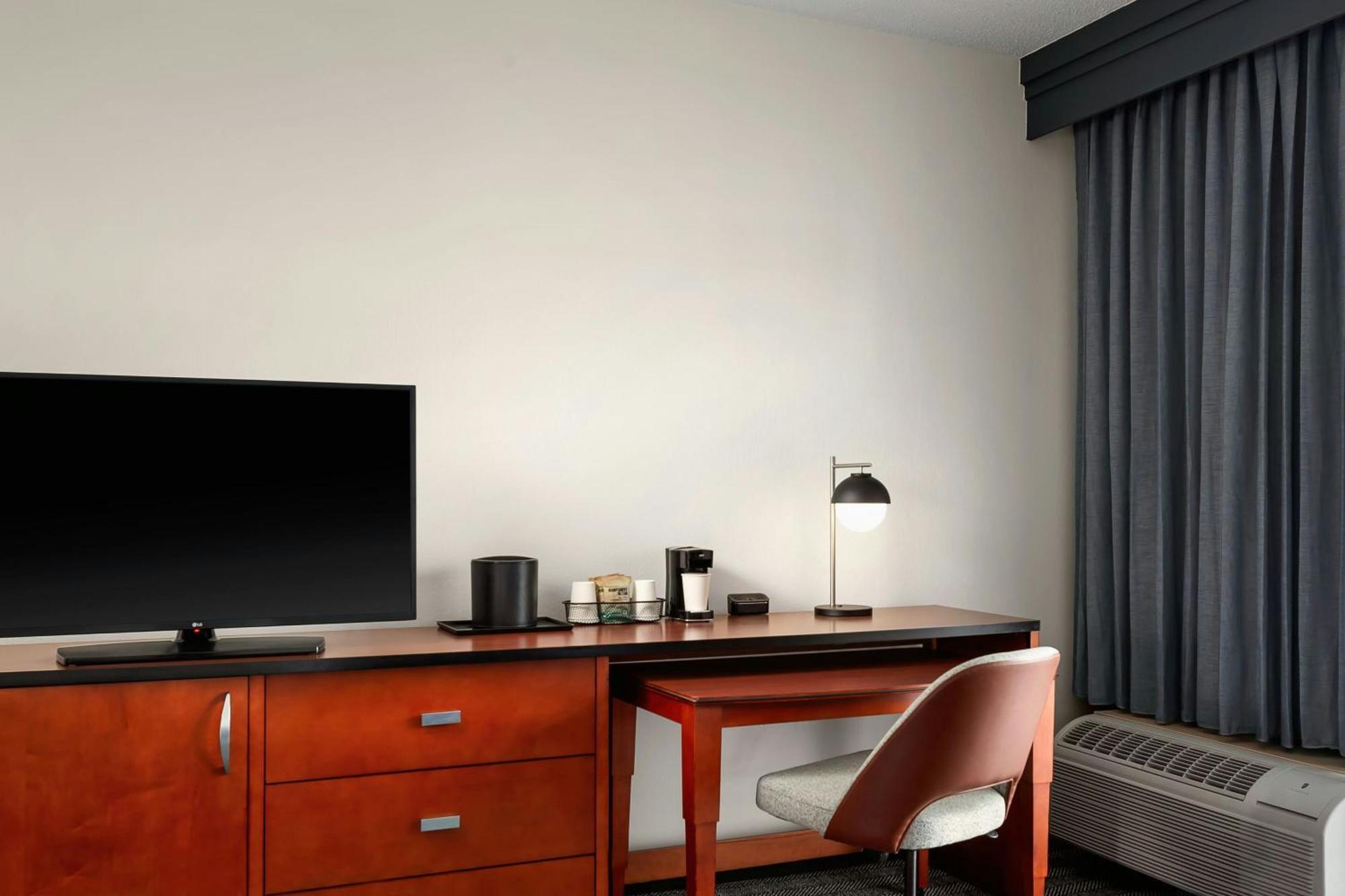Courtyard By Marriott Minneapolis-St. Paul Airport Mendota Heights Esterno foto